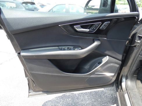 Used 2018 Audi Q7 3.0T Prestige w/ Prestige Package image 9