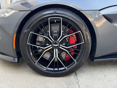 Used 2023 Aston Martin V8 Vantage Roadster RWD image 5