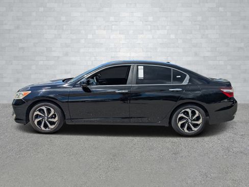 Used 2017 Honda Accord EX image 8