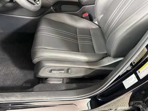 Used 2024 Honda HR-V EX-L image 15