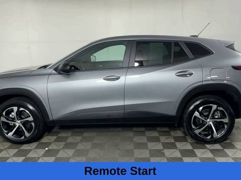 Used 2024 Chevrolet Trax RS w/ Driver Confidence Package FWD image 7