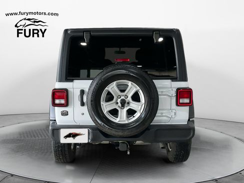 Used 2018 Jeep Wrangler Unlimited Sport S AWD/4WD image 4