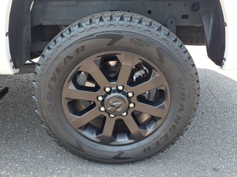 Certified 2025 RAM 2500 Big Horn AWD/4WD image 14