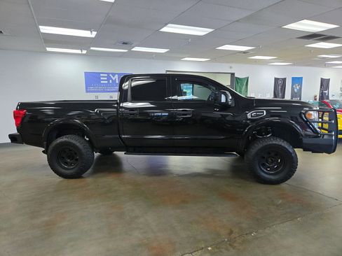 Used 2016 Nissan Titan PRO-4X w/ Pro-4x Convenience Package image 7