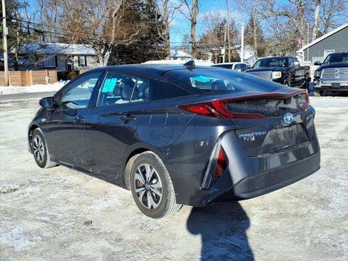 Used 2017 Toyota Prius Prime Premium image 7