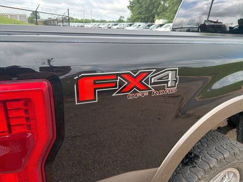 Used 2019 Ford F250 King Ranch w/ King Ranch Ultimate Package AWD/4WD image 4