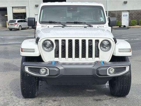 Used 2023 Jeep Wrangler Unlimited Sahara w/ Cold Weather Group AWD/4WD image 16