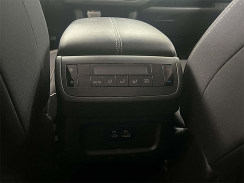 Used 2022 Nissan Pathfinder SV image 15