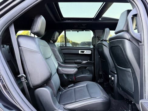 Used 2020 Ford Explorer Limited RWD image 27
