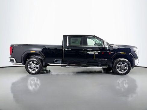 New 2025 GMC Sierra 3500 SLT w/ SLT Premium Package image 8
