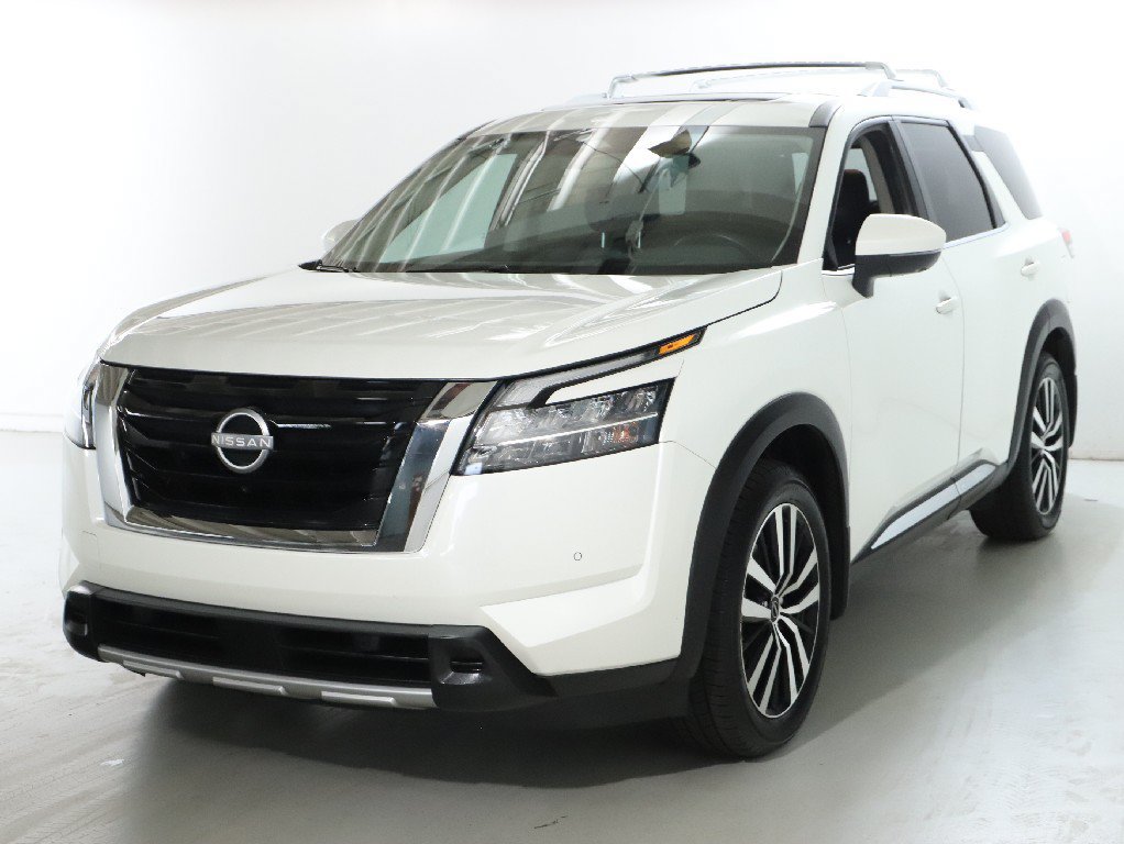 Used 2024 Nissan Pathfinder Platinum w/ Cargo Package AWD/4WD image 5