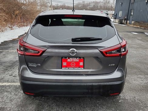 Used 2022 Nissan Rogue Sport S image 5