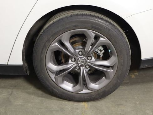 Used 2024 Honda Accord EX image 35