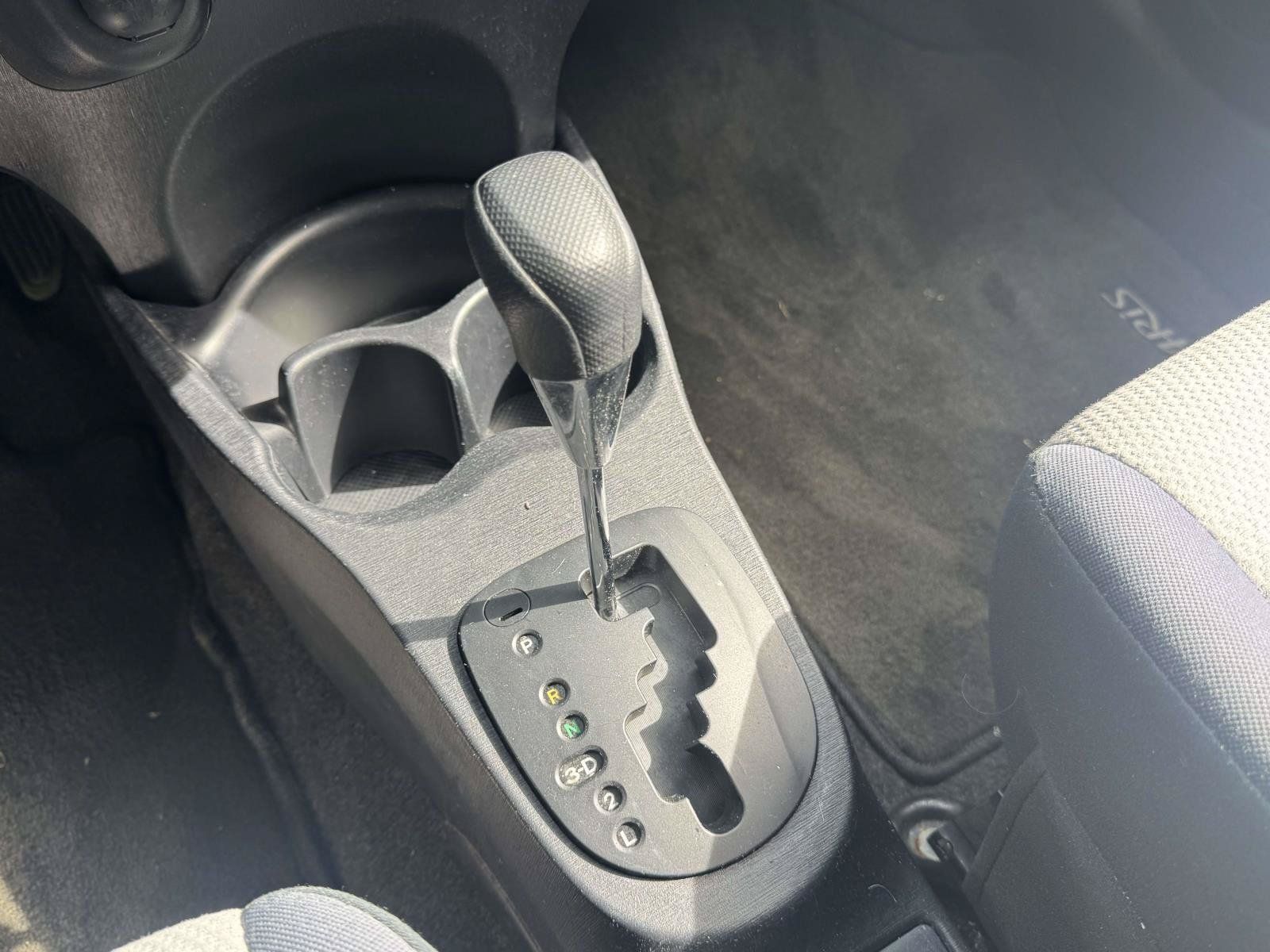 Used 2014 Toyota Yaris LE FWD image 25