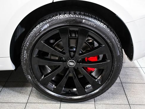 Used 2025 Land Rover Range Rover Sport Dynamic SE AWD/4WD image 8