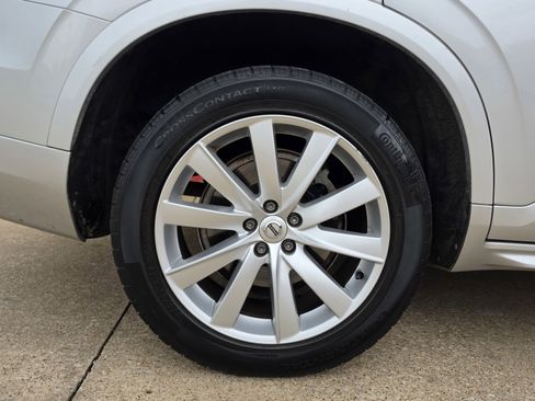 Used 2016 Volvo XC90 T6 Momentum w/ Momentum Plus Package AWD/4WD image 15