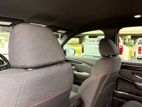 Used 2025 Honda Pilot Sport image 27