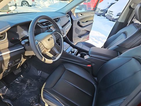 Used 2023 Jeep Grand Cherokee L Limited image 17