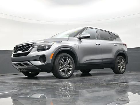 Used 2022 Kia Seltos LX AWD/4WD image 20
