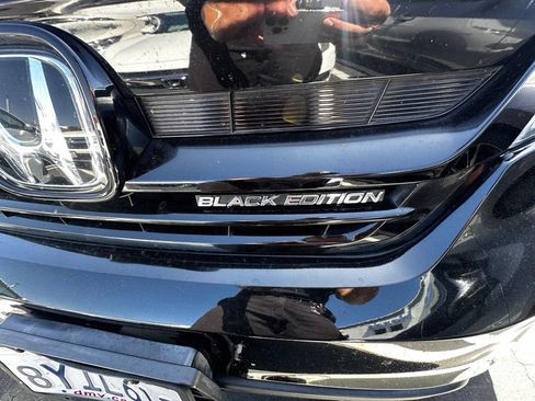 Used 2022 Honda Pilot Black Edition image 16