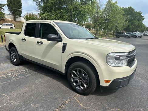 Used 2024 Ford Maverick XLT FWD image 1