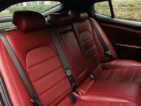 Used 2018 Kia Stinger GT2 image 24