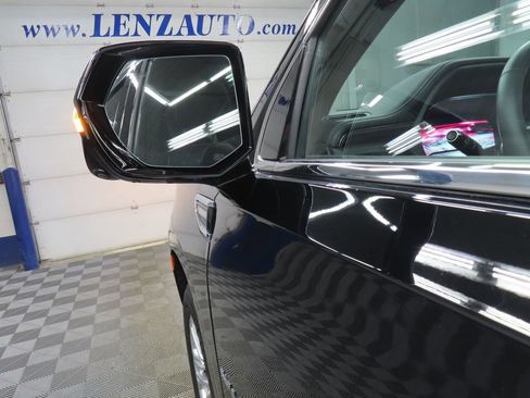 Used 2024 GMC Yukon SLT w/ SLT Luxury Package AWD/4WD image 74