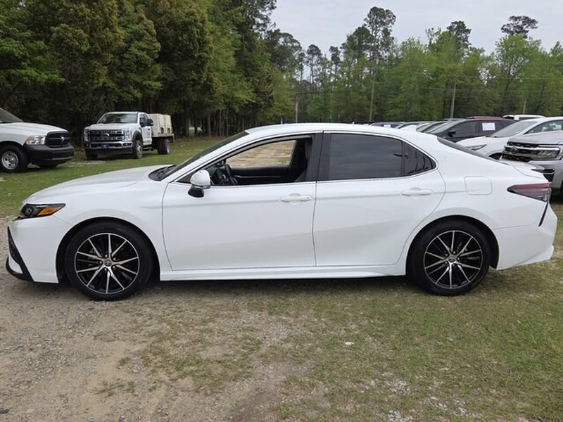 Used 2023 Toyota Camry SE AWD/4WD image 5