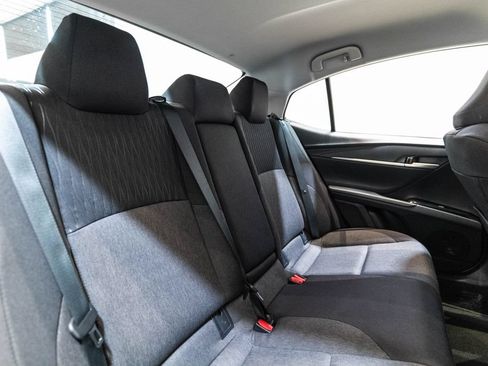 Used 2025 Toyota Camry LE AWD/4WD image 28