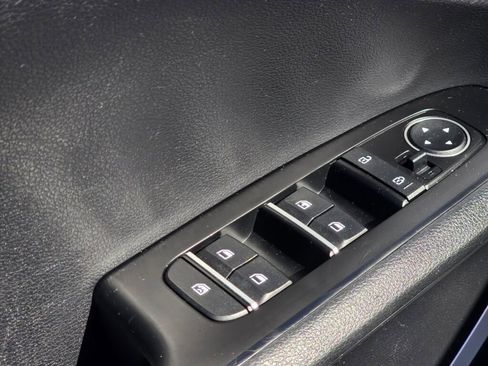 Used 2020 Kia Soul LX FWD image 17