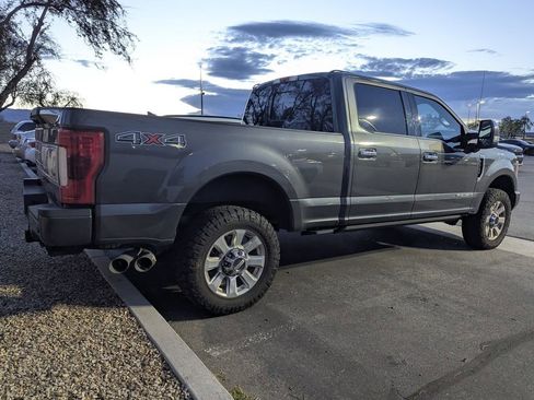 Used 2018 Ford F250 Platinum w/ Platinum Ultimate Package AWD/4WD image 4