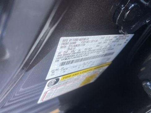 New 2025 Ford Expedition Active image 22