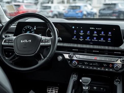 Used 2025 Kia Telluride SX Prestige AWD/4WD image 14