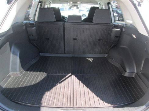 Used 2023 Toyota RAV4 LE AWD/4WD image 11