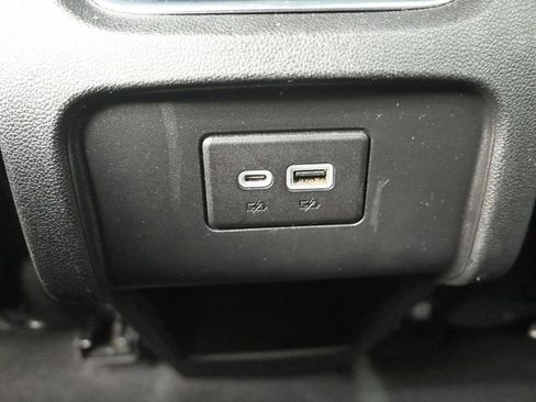 Used 2023 Chevrolet Blazer LT FWD image 19