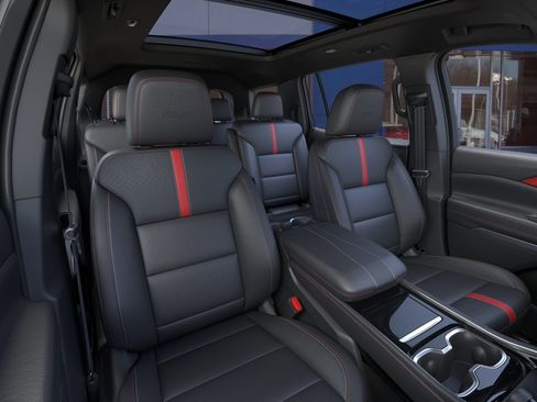 New 2026 Chevrolet Traverse RS AWD/4WD image 16