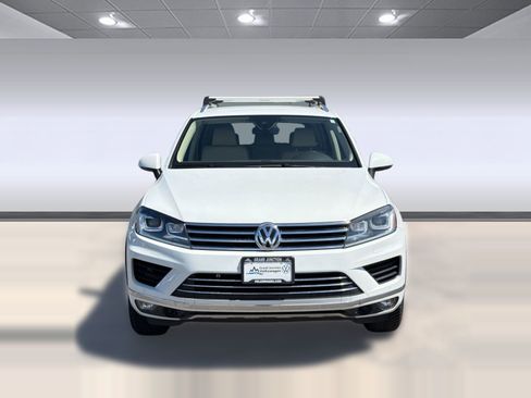 Used 2016 Volkswagen Touareg Sport AWD/4WD image 6