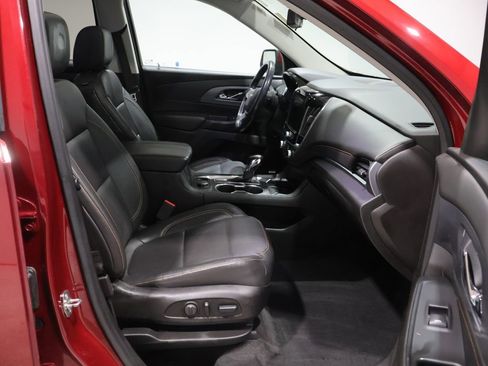Used 2021 Chevrolet Traverse Premier w/ LPO, Floor Liner Package AWD/4WD image 26