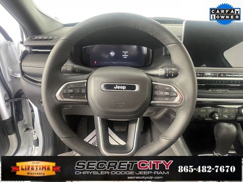 Used 2024 Jeep Compass Limited w/ High Altitude Package image 15