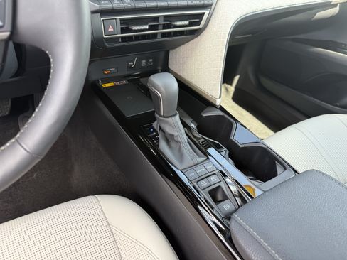 Certified 2025 Toyota Camry XLE w/ Premium Plus Package AWD/4WD image 19