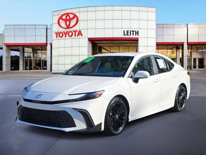 Used 2025 Toyota Camry SE