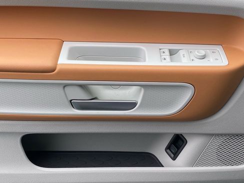 Certified 2025 Volkswagen ID. Buzz 1st Edition image 19