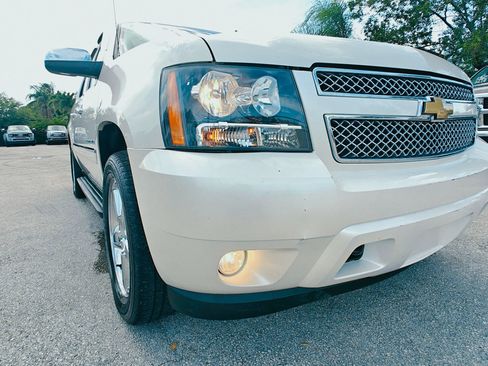 Used 2013 Chevrolet Avalanche LTZ AWD/4WD image 48