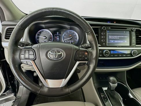 Used 2015 Toyota Highlander Limited image 11