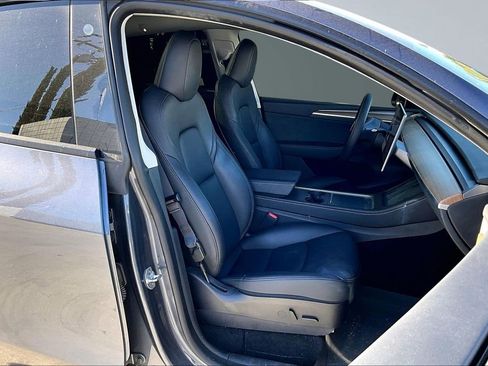 Used 2023 Tesla Model Y Performance image 16