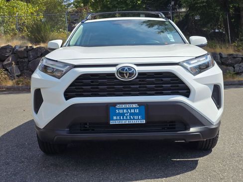 Used 2025 Toyota RAV4 XLE w/ Convenience Package AWD/4WD image 6