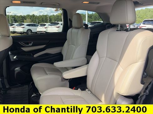 Used 2023 Subaru Ascent Limited AWD/4WD image 22