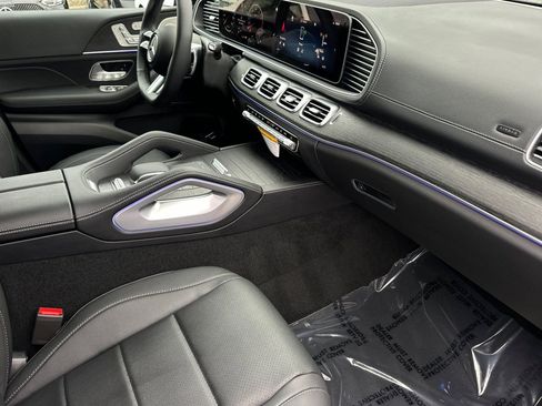 New 2026 Mercedes-Benz GLS 450 4MATIC image 8