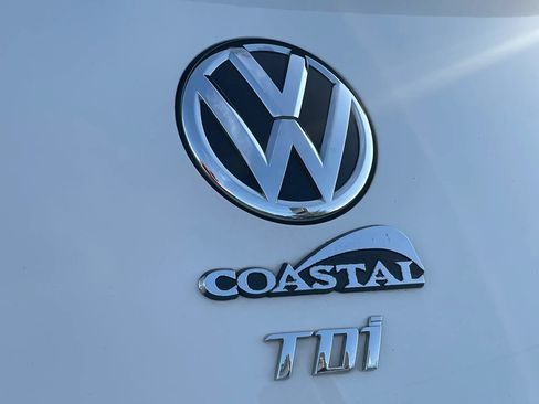 Used 2014 Volkswagen Beetle TDI FWD image 33