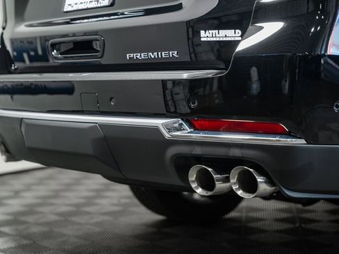 New 2026 Chevrolet Suburban Premier image 8